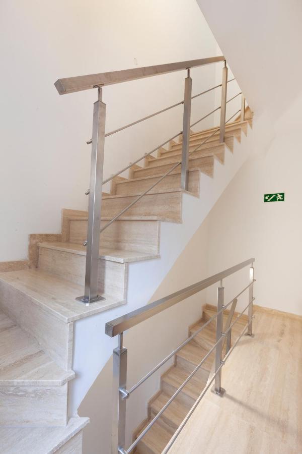 איל-פוריאנה Fl56 - New 3Storey House - Private Entrance & Roof מראה חיצוני תמונה
