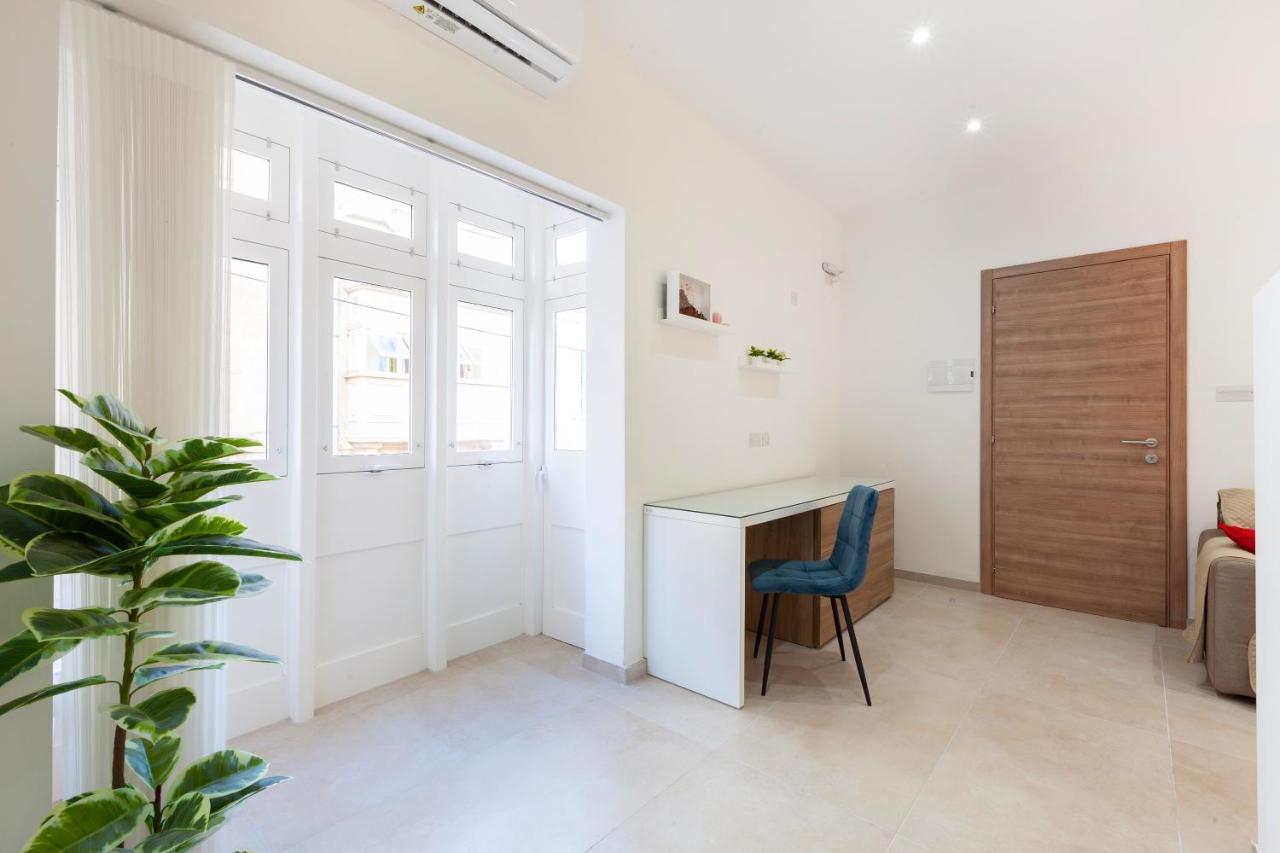 איל-פוריאנה Fl56 - New 3Storey House - Private Entrance & Roof מראה חיצוני תמונה